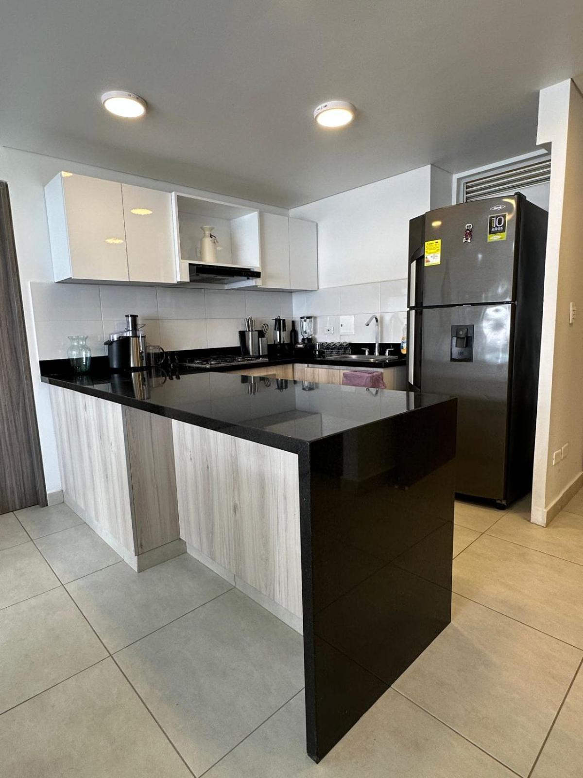 Cómodo En Conjunto Residencial Castelo